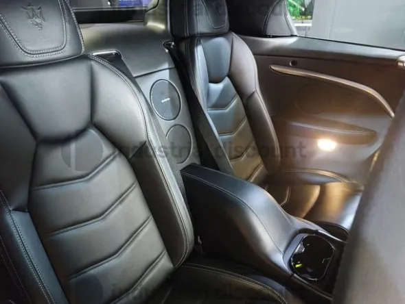 1#8717 Maserati Grancabrio Sport F1