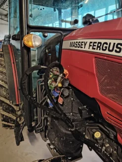 MASSEY FERGUSON 3710F