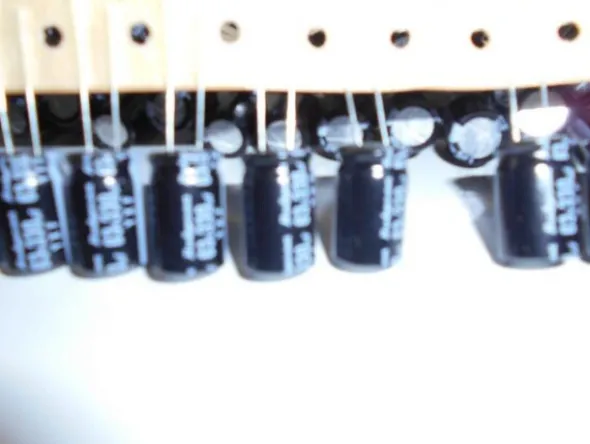 31#7585 Materiale e componentistica elettronica