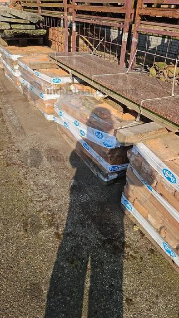 4#9165 Materiale edile vario