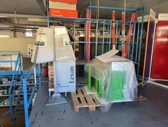 29#7040 Materiale vario per produzione finestre
