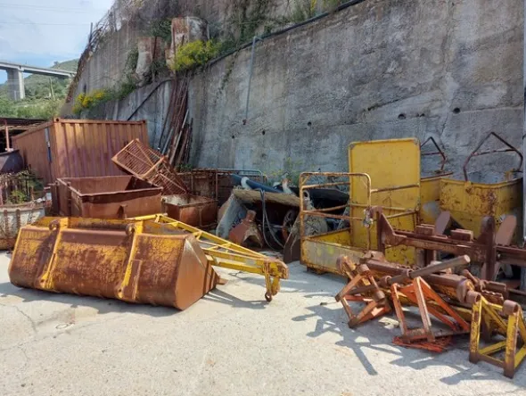 1#7766 Materiali da costruzione e attrezzature da cantiere