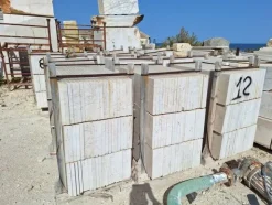 2#8541 Materie prime e prodotti finiti di blocchi di marmo