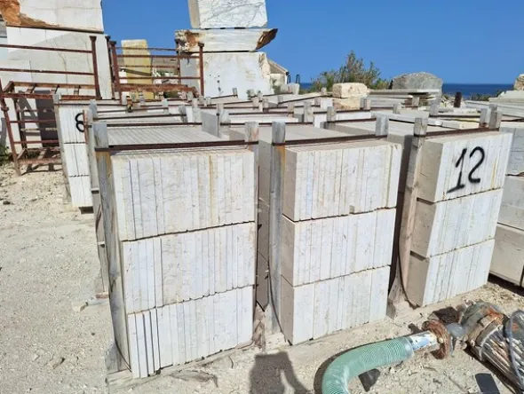 2#8541 Materie prime e prodotti finiti di blocchi di marmo