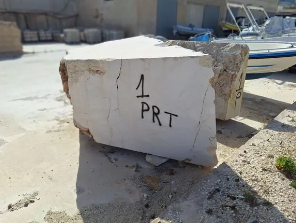 2#8541 Materie prime e prodotti finiti di blocchi di marmo