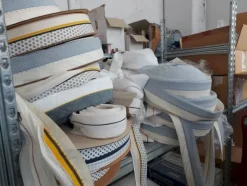 82#8109 Materie prime per il cucito e prodotti finiti