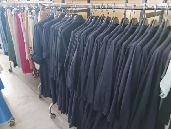 82#8109 Materie prime per il cucito e prodotti finiti