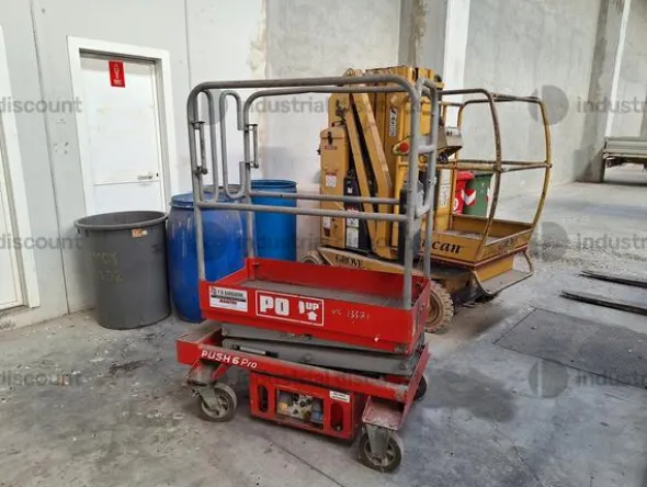 42#9878 Mezzi di sollevamento e spazzatrice