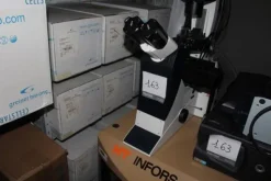 95#2288 Microscopio Leica