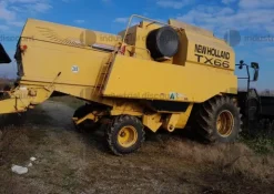 1#10155 Mietitrebbia New Holland TX66 e Barra da mais Capello Quasar