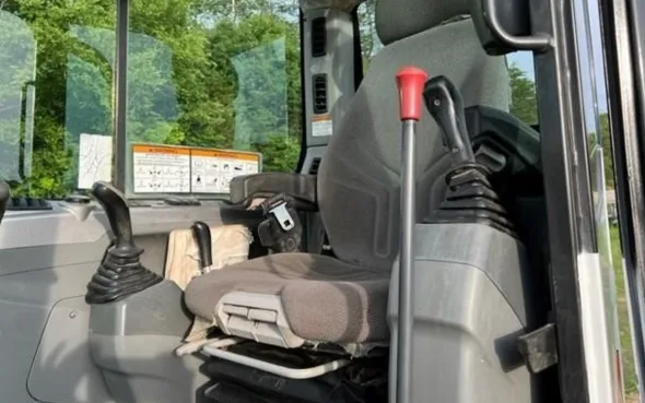 Miniescavatore BOBCAT E85