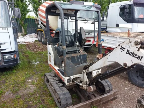 52#7778 Miniescavatore Bobcat 323 J