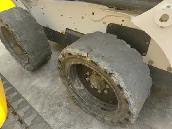 21#7900 Minipala Bobcat S630
