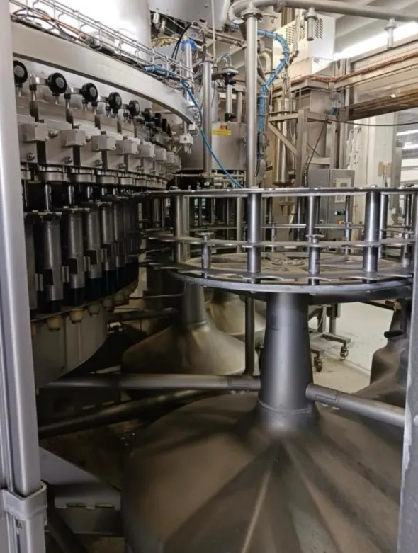 M334 Monoblocco riemp. usato KHS Innofill X PET 24.000