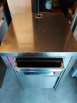Mobile con cassetto batti caffè in acciaio inox