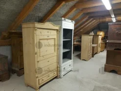 17#8771 Mobili finiti, materia prima e semilavorati, ferramenta e bulloneria