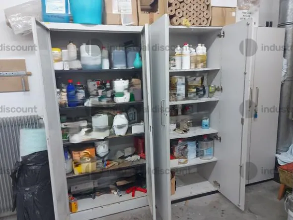 17#8771 Mobili finiti, materia prima e semilavorati, ferramenta e bulloneria