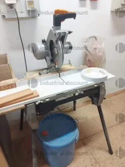 17#8771 Mobili finiti, materia prima e semilavorati, ferramenta e bulloneria