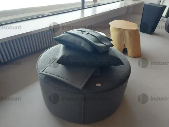 17#8771 Mobili finiti, materia prima e semilavorati, ferramenta e bulloneria