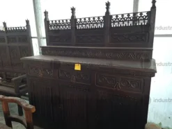 15#9425 Mobilio stile gotico