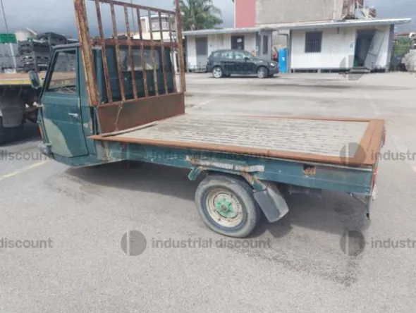22#9213 Motocarro APE Piaggio