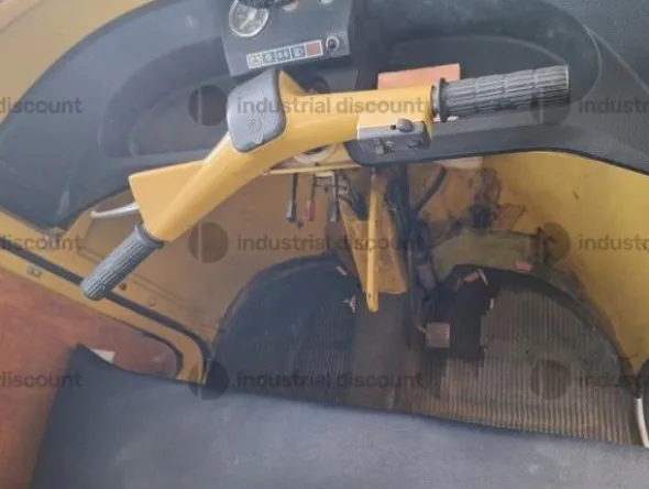 5#8903 Motocarro Piaggio 500