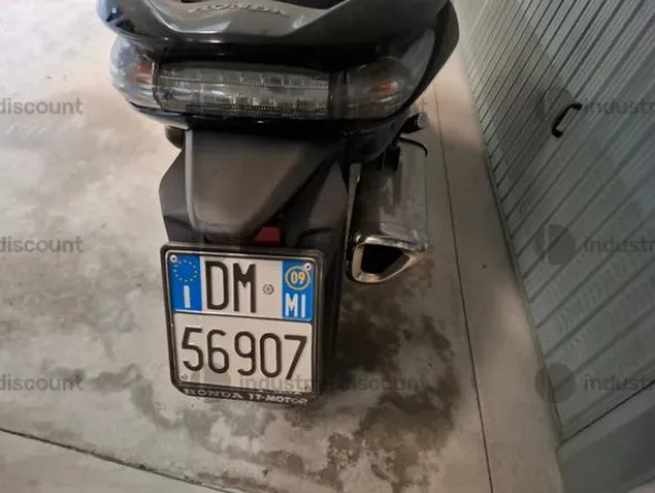 4#9018 Motocicletta Honda DN-01