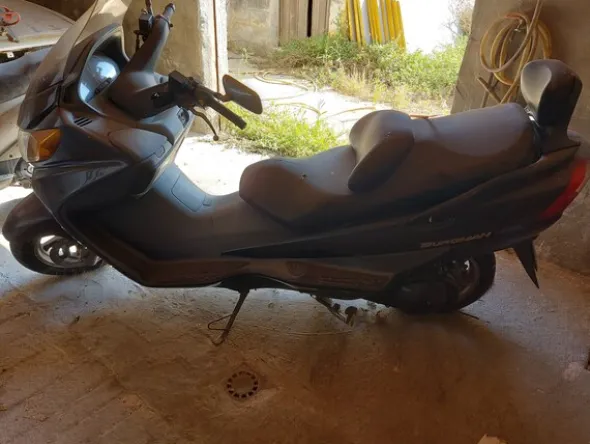 18#77941 Motocicli Suzuki e Yamaha