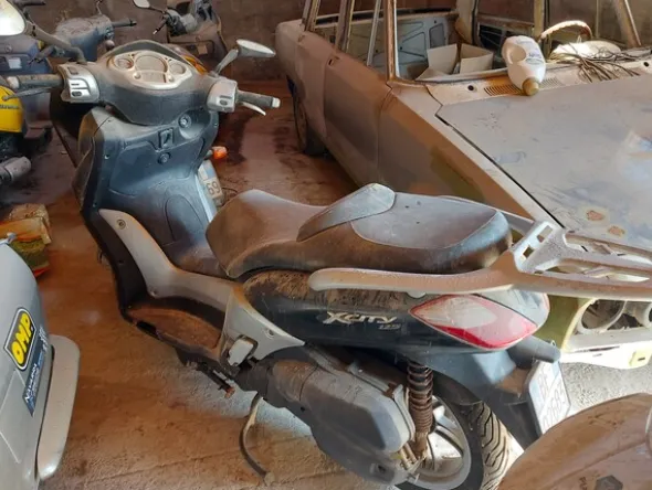 18#77941 Motocicli Suzuki e Yamaha