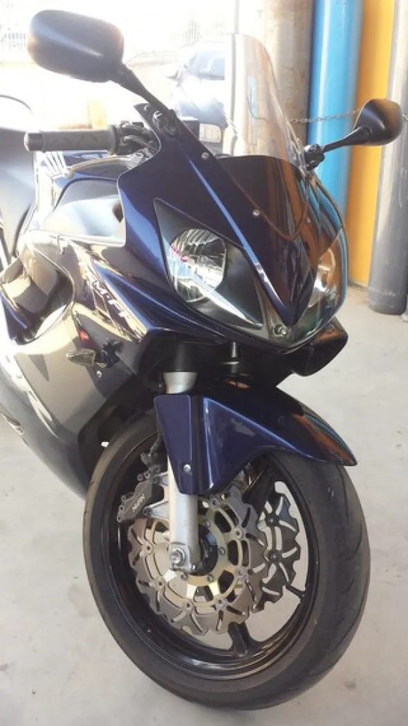 4#6658 Motociclo Honda CBR 600 F