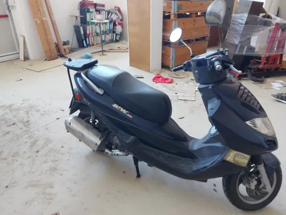 1#7762 Motociclo Scooter Kymko