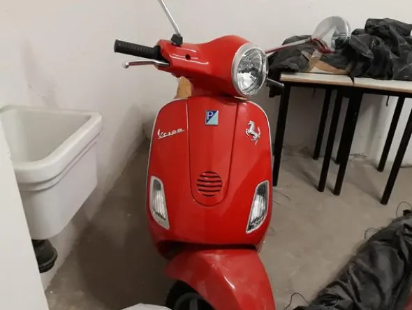 1#4159 Motociclo Vespa Ferrari 125