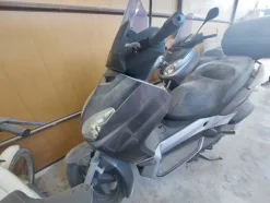 10#7695 Motociclo Yamaha