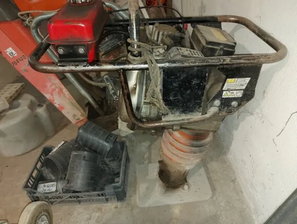 42#7725 Motocompressore Honda e tassellatori