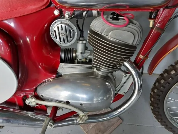 44#6030 Moto Jawa 350