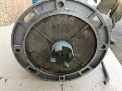21#5045 Motore