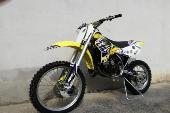 26#3672 Moto Suzuki RM Cross 85cc