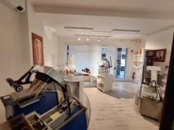 #2537469 Negozio al piano terra con soppalco