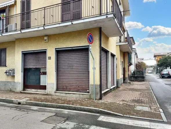 #22846 Negozio al piano terra in ottima posizione