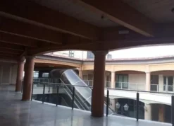 #25587 Negozio con ufficio e magazzino