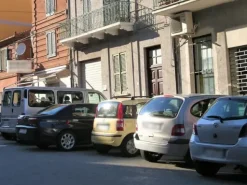 #14694 Negozio da ristrutturare con pertinenza e cantina