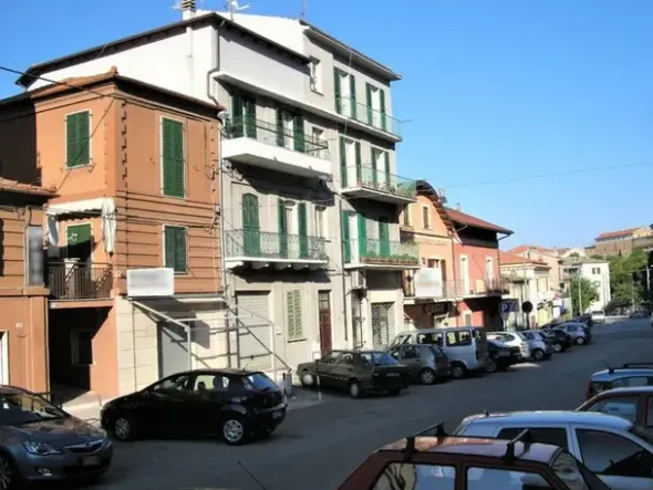#14694 Negozio da ristrutturare con pertinenza e cantina