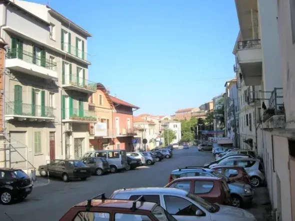 #14694 Negozio da ristrutturare con pertinenza e cantina