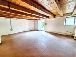 #2515026 Negozio in palazzo storico e posto auto