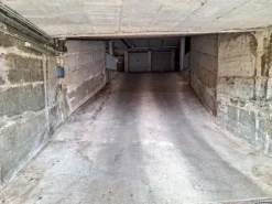 #2515026 Negozio in palazzo storico e posto auto
