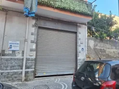 #24356 Negozio in zona residenziale