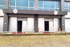 #23463 Negozio piano terra (sub 511) e posti auto