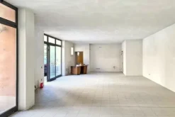 #2536119 Negozio (sub 275) in edificio polifunzionale