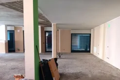 #2638331 Negozio (sub 66) in edificio polifunzionale
