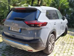 3#10085 Nissan X-Trail